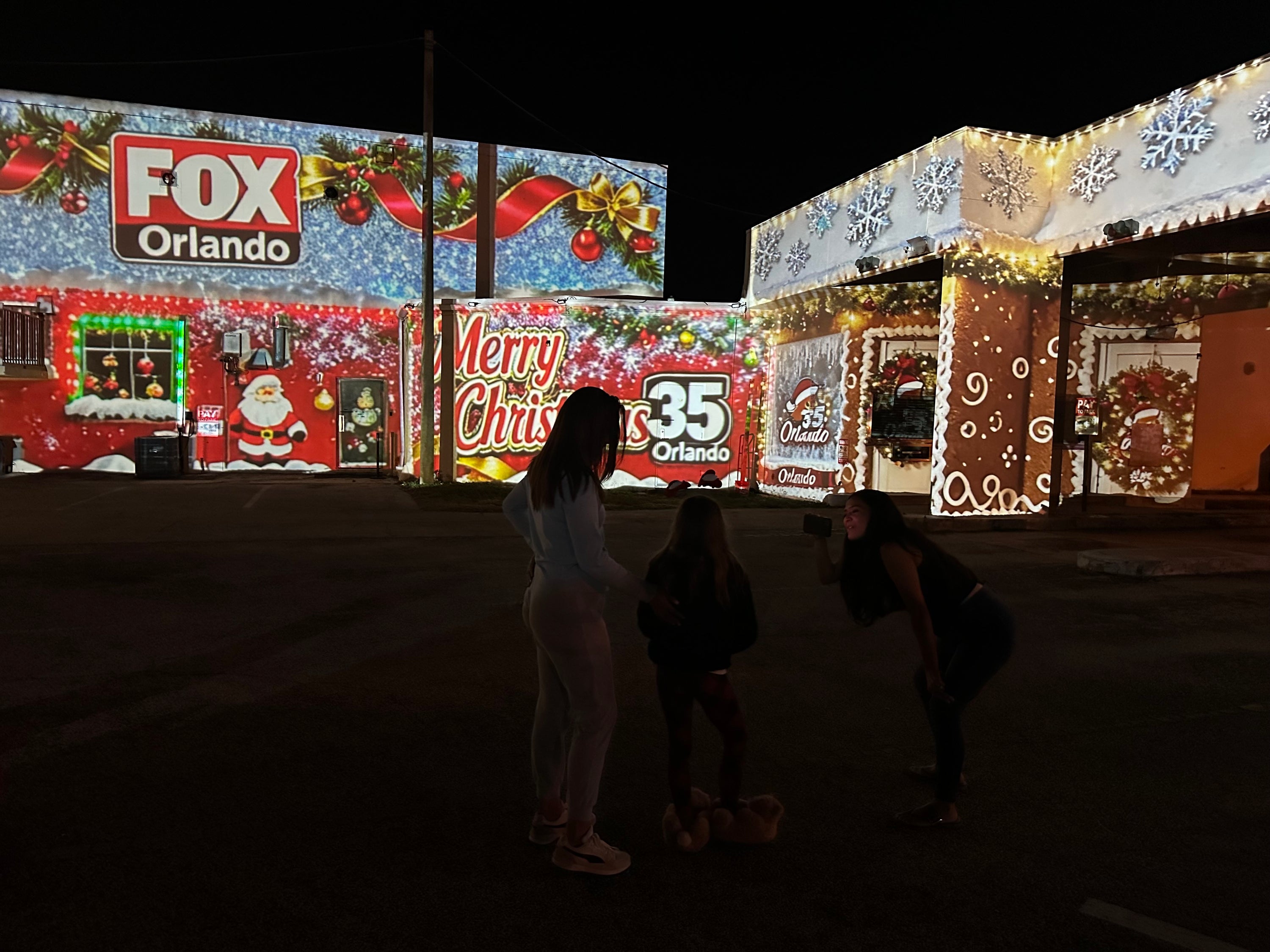 Mobile Immersive Space Projection Mapping